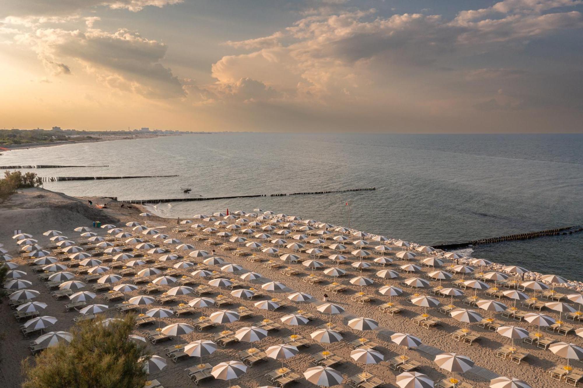 Club Del Sole Spina Family Collection Hotel Lido di Spina Exterior foto